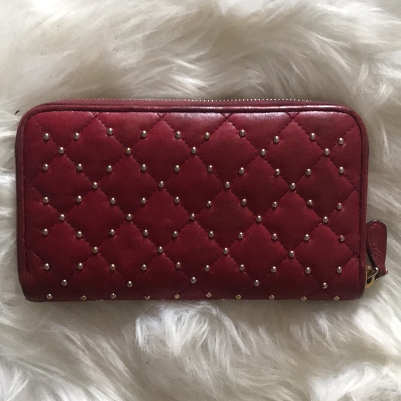 AUTHENTIC PRADE LONG GOLD TONED ZIP WALLET - Picture 2 of 15